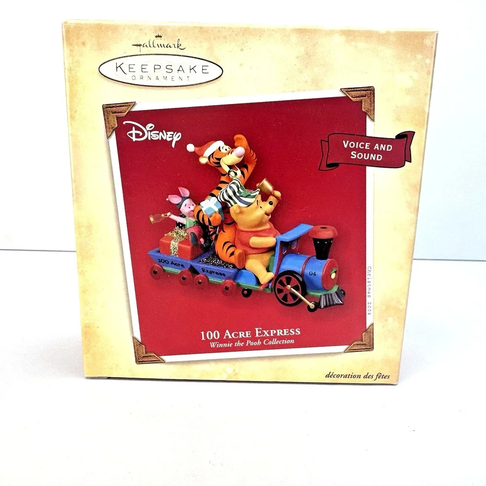 Hallmark Keepsake Ornament Getting Ready For Christmas Winnie the‎ Pooh-2005-NEW